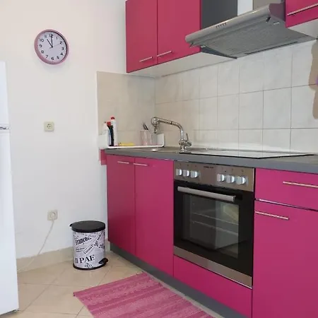 Apartment Apartment Donata In Privlaka *