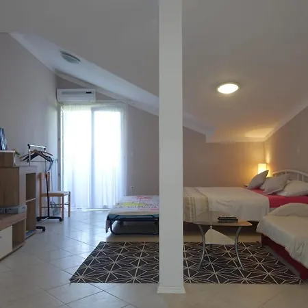 Apartment Apartment Donata In Privlaka *